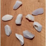 Kalcedon, Bl� trumlad sten