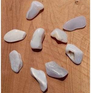 Kalcedon, Bl� trumlad sten