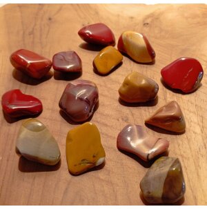 Jaspis, Mookait, trumlade sten